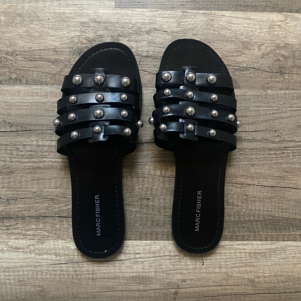 Marc Fisher Sandles